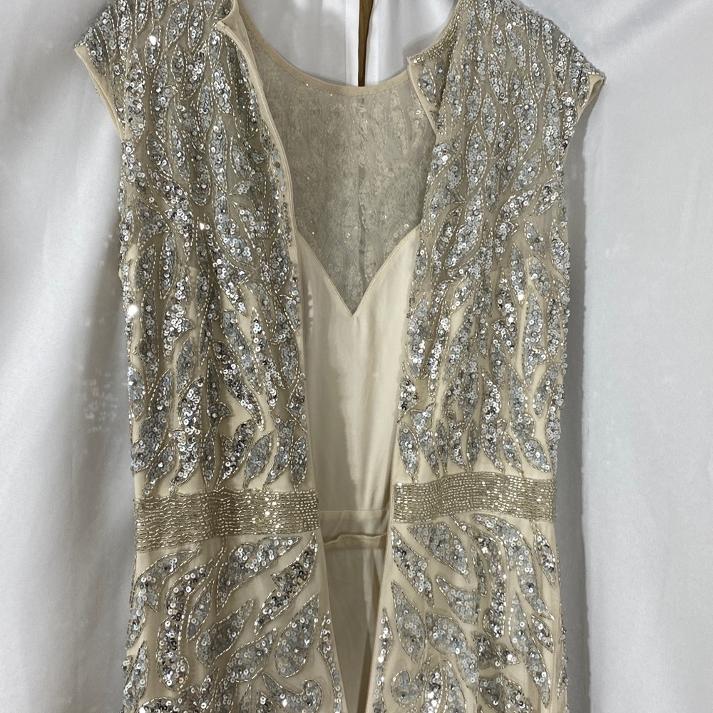 NWT Mac Duggal Silver Ivory Embellished Illusions Cap Sleeve Gown 5532 Size 8 - Picture 16 of 16